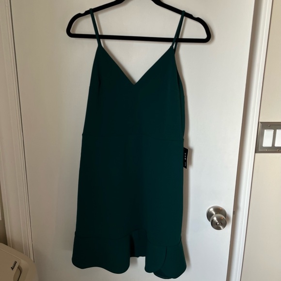 Express Ruffle Cami Fit and Fall Dress in Emerald Green - Picture 3 of 6